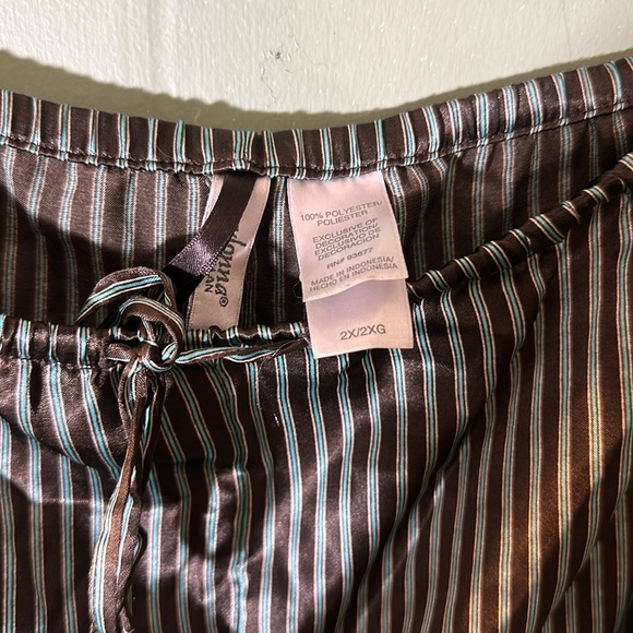 Adonna Womens two piece pajama set pin stripe - Picture 8 of 8